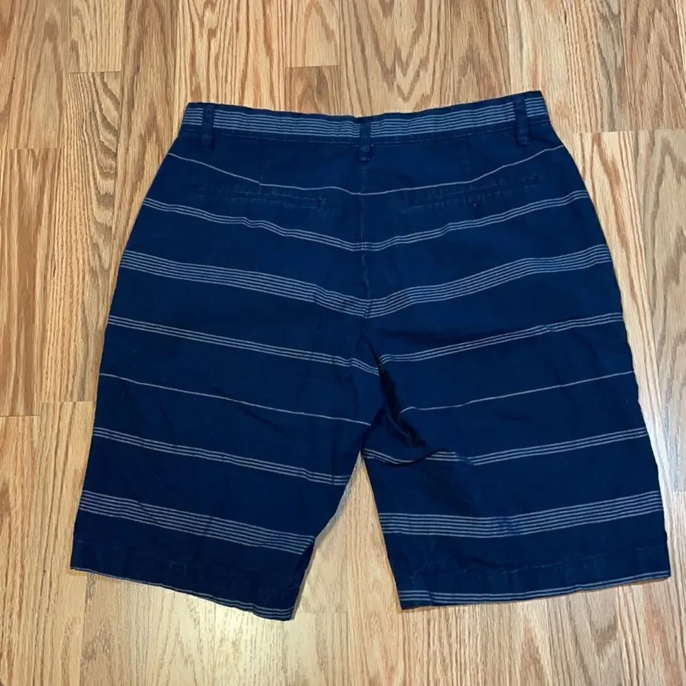Banana Republic Emerson Short flat front navy